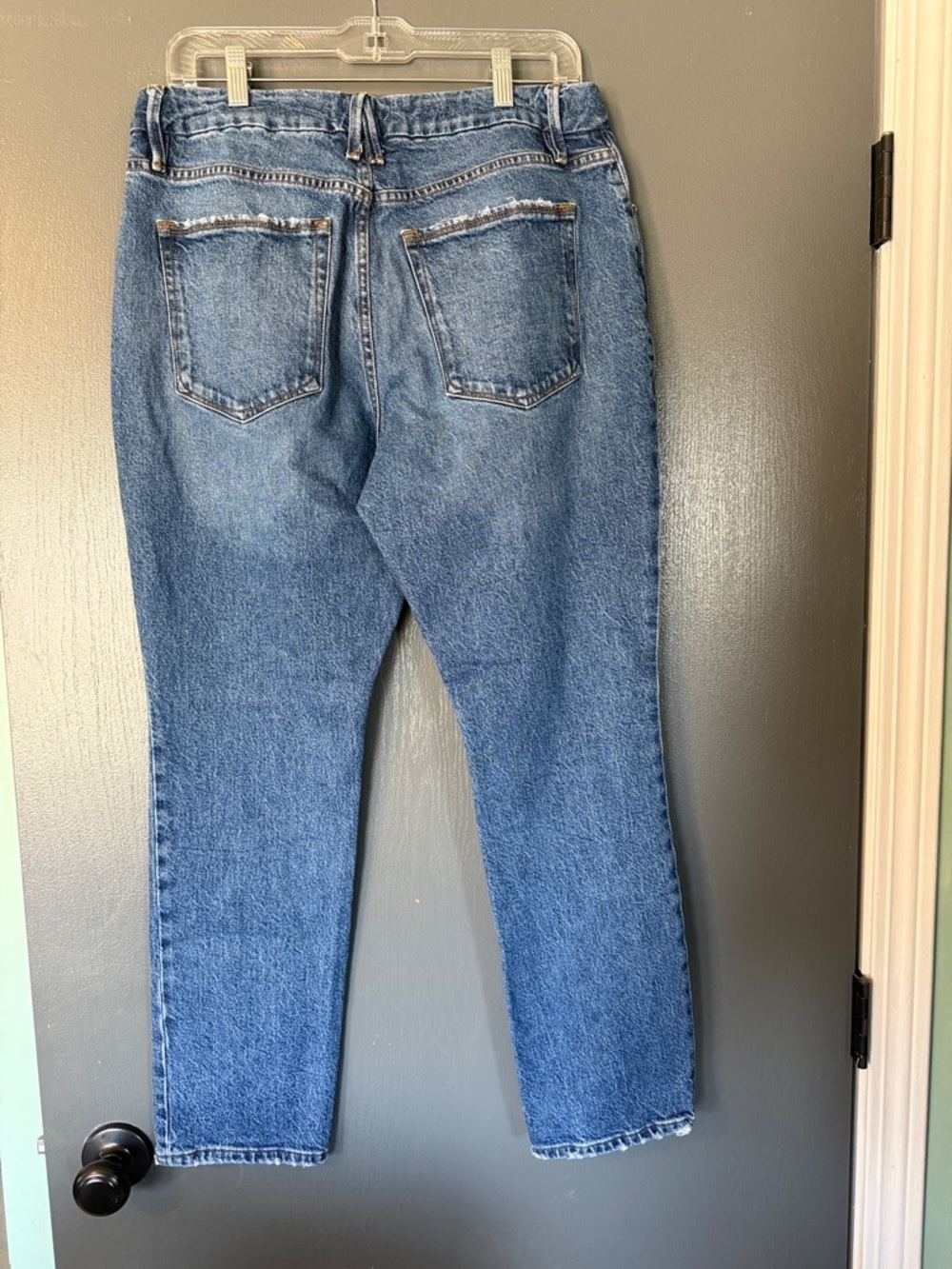 Good American Straight-Leg Women's Jeans in Blue Wash - Picture 3 of 3